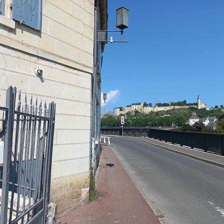 Agréable maison de ville au coeur de Chinon Extérieur photo